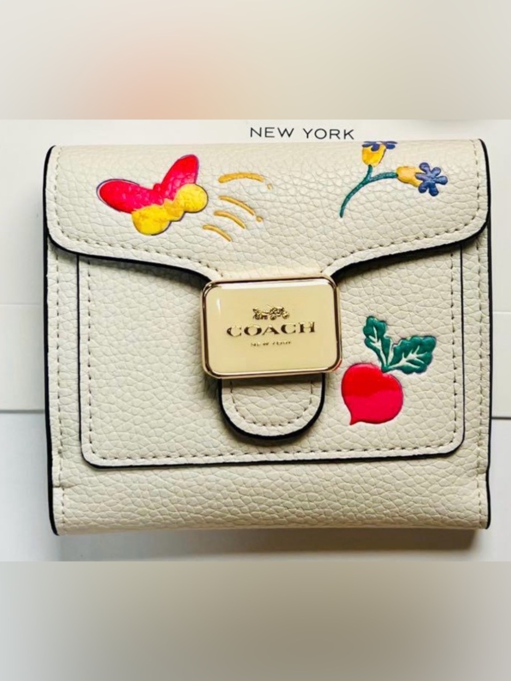 Coach Pepper Wallet with Dreamy Veggie Print EUC